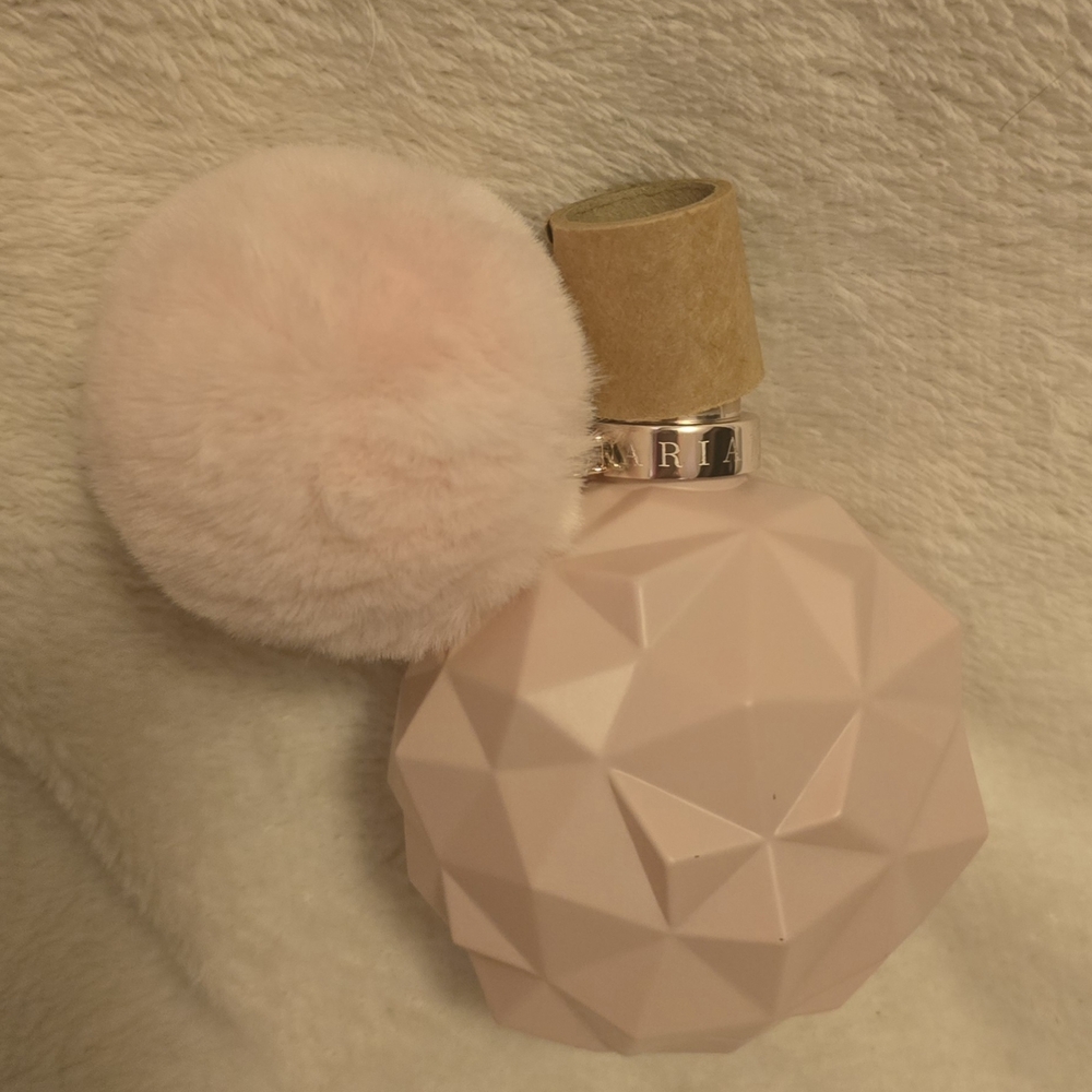 Ariana Grande Sweet Like Candy